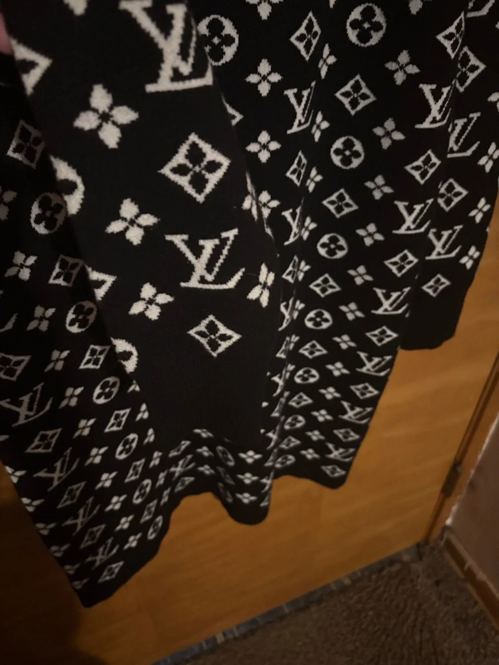 Louis Vuitton Black and White Monogram Knit Dress with Multicolor Logo Appliqué - Picture 4 of 5